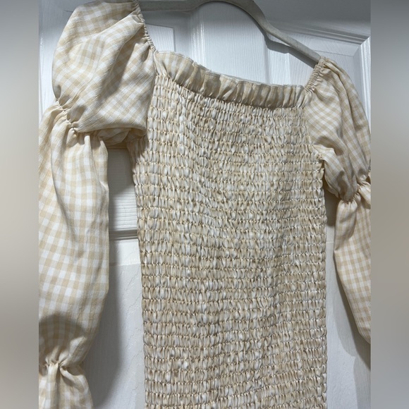 Off shoulder bodycon dress - Picture 2 of 5